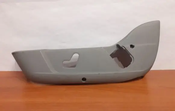 Chrysler 300 - 300C Front door seat control surround trim 569032 8583