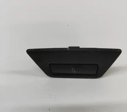 Audi Q7 4L Tailgate/boot open switch button 4L1959527 4L2959831