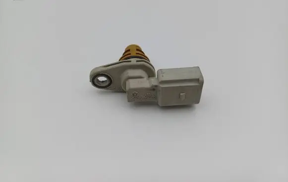 Volkswagen Golf IV Camshaft position sensor 030907601D