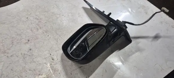Toyota Avensis Verso Front door electric wing mirror 012228