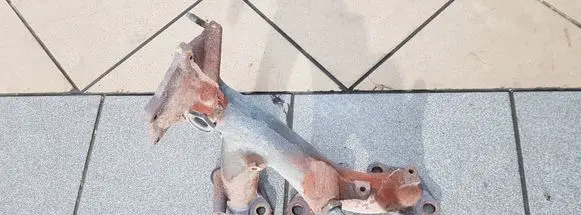 Nissan Pathfinder R50 Exhaust manifold