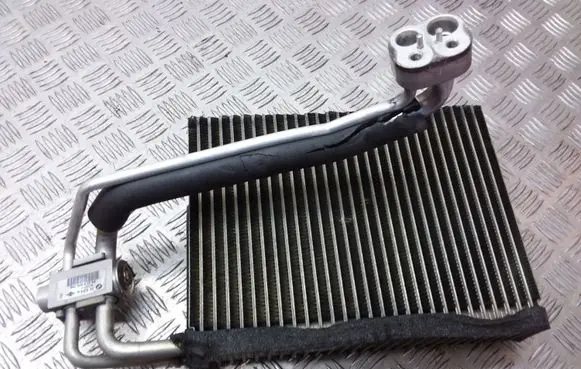 Air conditioning (A/C) radiator (interior)