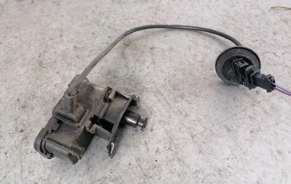 Volkswagen Golf VII Central locking motor 5C6810773H