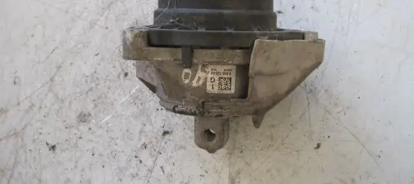 BMW X3 F25 Engine mount bracket 6855722