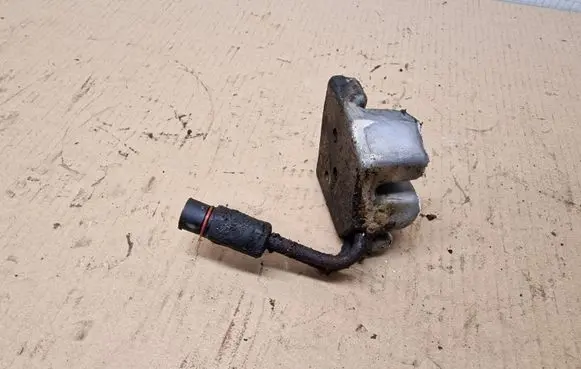 Volkswagen Golf IV Electric engine pre-heating system (optional) 