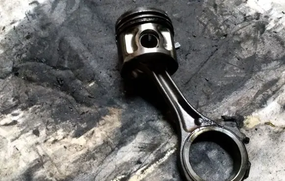 Audi A6 S6 C5 4B Piston with connecting rod