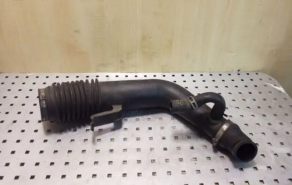 Opel Frontera B Air intake duct part 897142010