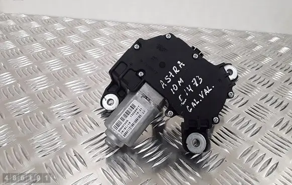 Opel Astra J Wiper motor 13256917