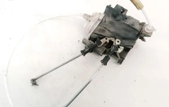 Audi A4 S4 B5 8D Front door lock 8D1837016E