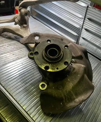 Audi A6 S6 C6 4F Front wheel hub spindle knuckle R4F0258 4F0407254H