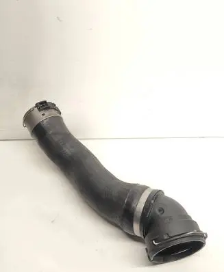 BMW 5 E60 E61 Intercooler hose/pipe 7789048