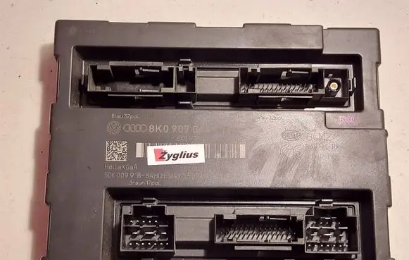 Audi A4 S4 B8 8K Comfort/convenience module 8K0907064DP