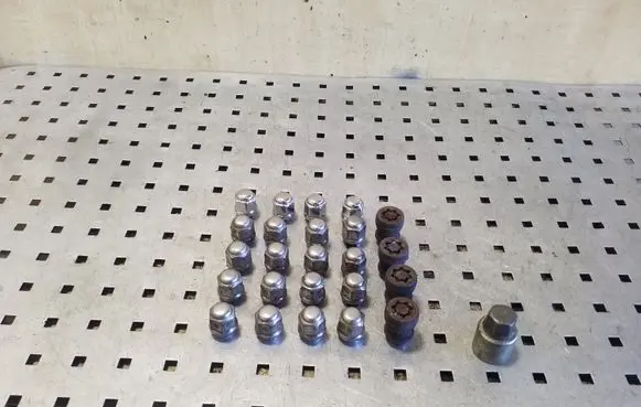 Chevrolet Captiva Nuts/bolts 