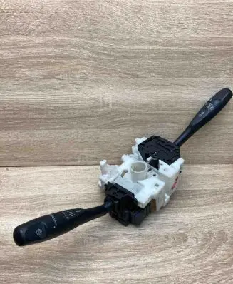 Mitsubishi Carisma Wiper turn signal indicator stalk/switch MR228461
