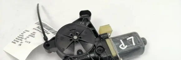 Skoda Superb B8 (3V) Wiper motor 0130822717