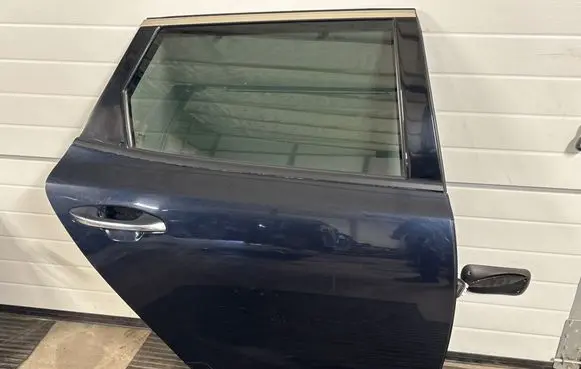 KIA Optima Rear door