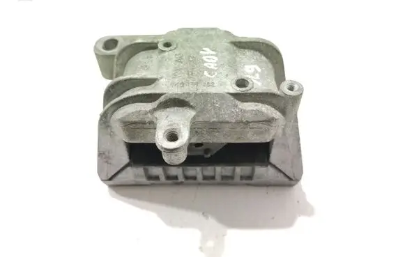 Volkswagen Caddy Engine mount bracket 1K0199262