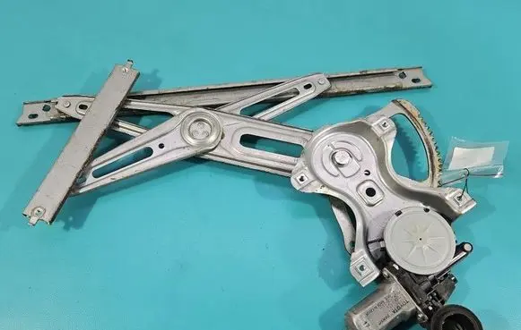 Toyota Auris E180 Front door window regulator with motor 857100D100 IMPRK1584790