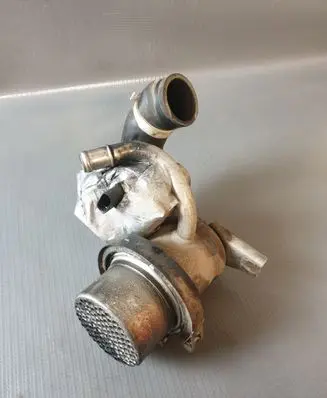 Skoda Octavia Mk3 (5E) EGR valve cooler 04L131512 04L131455A