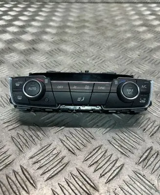 BMW 2 F46 Climate control unit 9471101