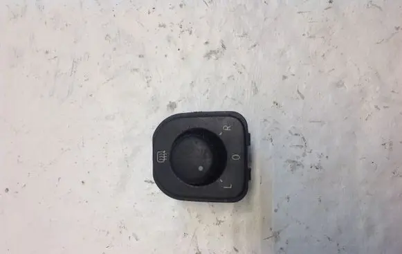 Volkswagen PASSAT B6 Wing mirror switch 1K0959565H