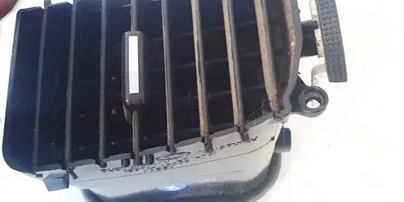 Dash center air vent grill