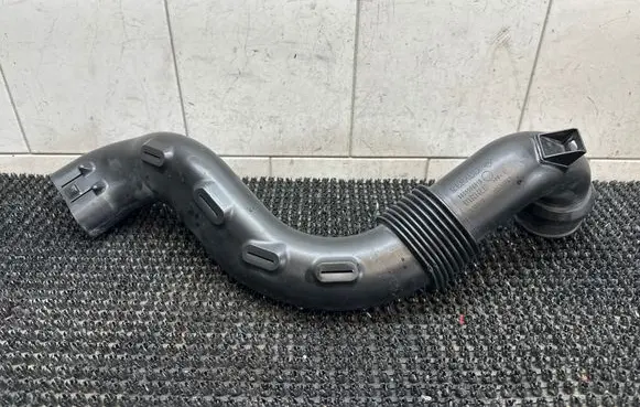Renault Captur Air intake duct part 165556691R