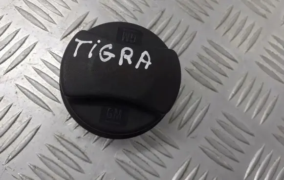 Opel Tigra B Fuel tank filler cap 