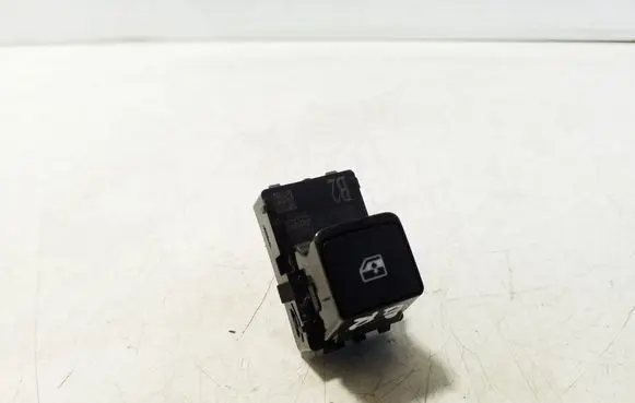 Nissan Qashqai J12 Electric window control switch 20221214