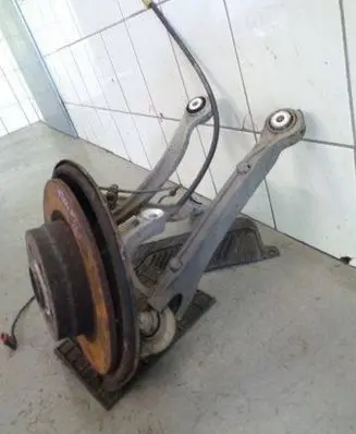 Mercedes-Benz C W204 Rear wheel hub spindle/knuckle 
