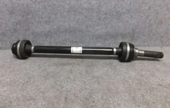 BMW M5 F90 Rear driveshaft 7856936