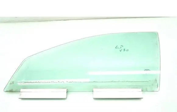 Volvo V70 Front door window glass four-door MMAUTKO32173