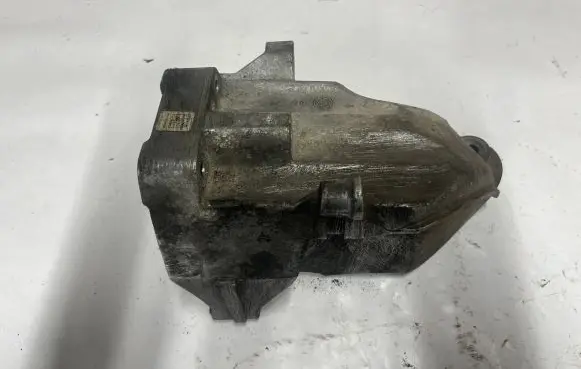 Mercedes-Benz C W204 Engine mounting bracket A6512230004