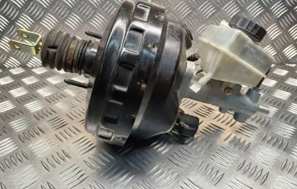 Mercedes-Benz C W203 Brake booster A0054304730