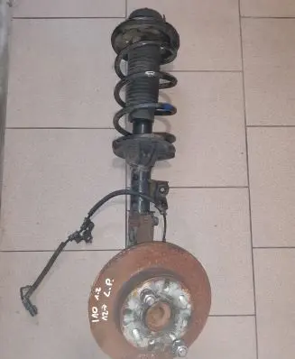 Front wheel hub spindle knuckle