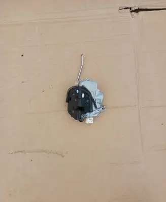 Audi A4 S4 B7 8E 8H Front door lock