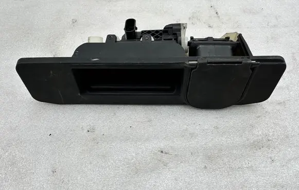 Mercedes-Benz GL X166 Tailgate handle with camera A1667500693