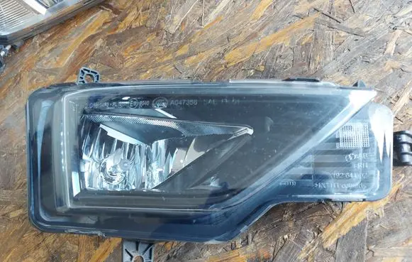 Volkswagen Golf Sportsvan Front fog light 510941662D