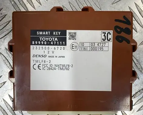 Toyota Prius+ (ZVW40) Door central lock control unit/module PRIUSZVW40
