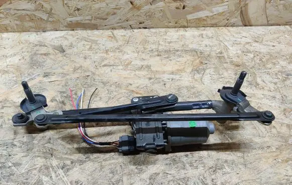Hyundai i10 Front wiper linkage and motor 98100B9000