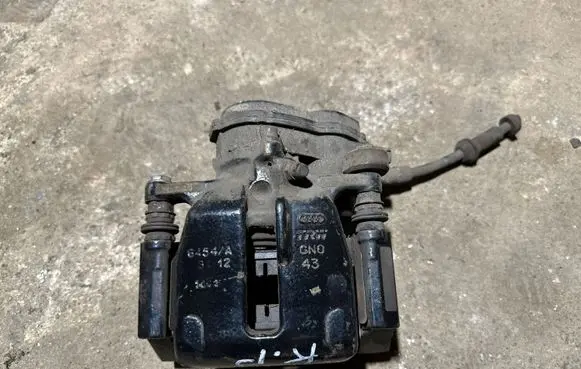 Audi Q5 SQ5 8R Rear brake caliper
