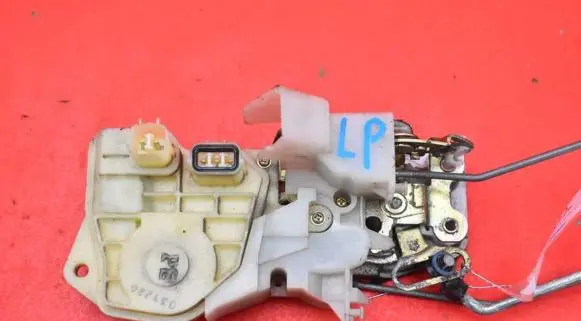 Honda Jazz Front door lock