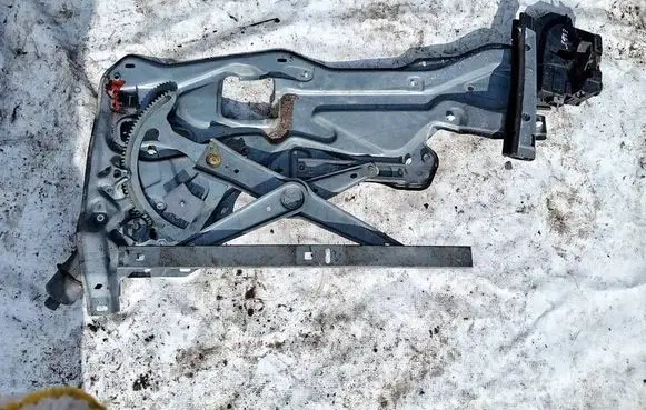 Renault Laguna I Sliding door window regulator with motor 7701672413