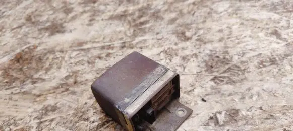 Mercedes-Benz SL R107 Voltage converter/converter module 0190600009