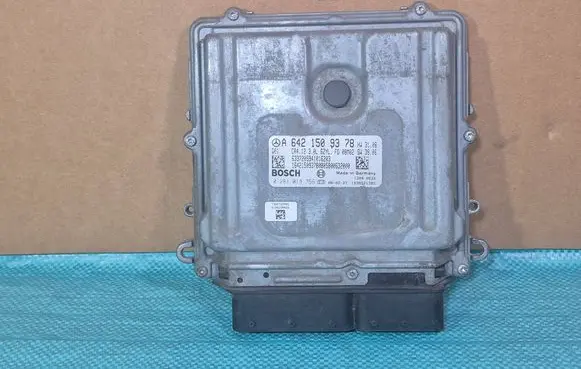 Mercedes-Benz ML W164 Engine control unit/module A6421509378 1039S21385 0281013756