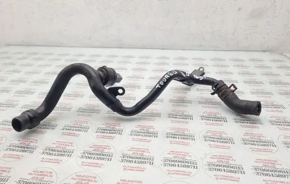 Engine coolant pipe/hose