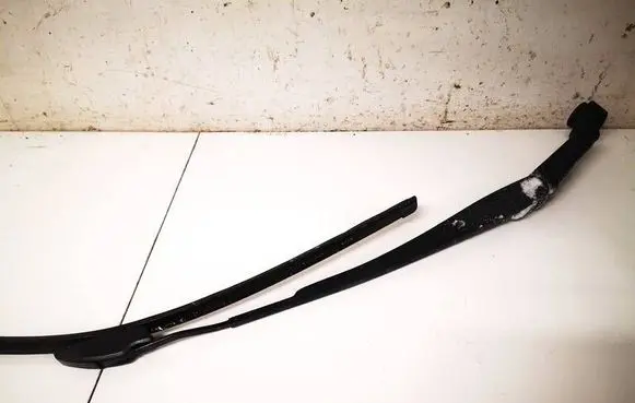 Honda Civic Front wiper blade arm 2048