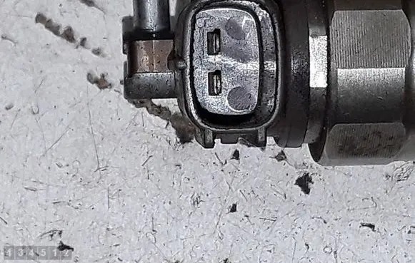 Mazda 6 Fuel injector R2AA13H50