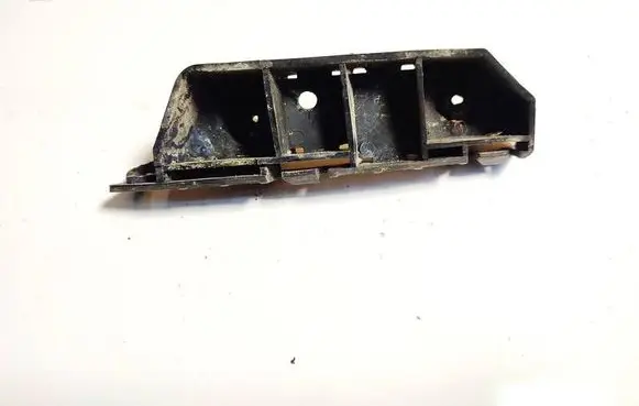 Front bumper mounting bracket