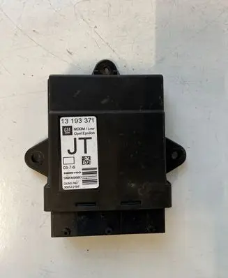 Opel Vectra C Door control unit/module 360572197 5WK46008D 13193371